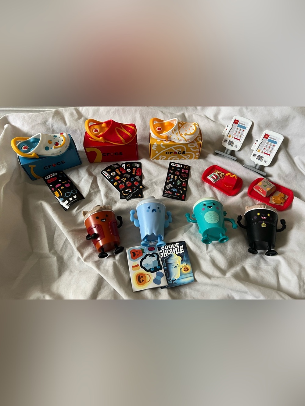 McDonald’s & Wendy’s Happy Meal Toys Mixed Lot 2024 2025 Mini Crocs Frosty